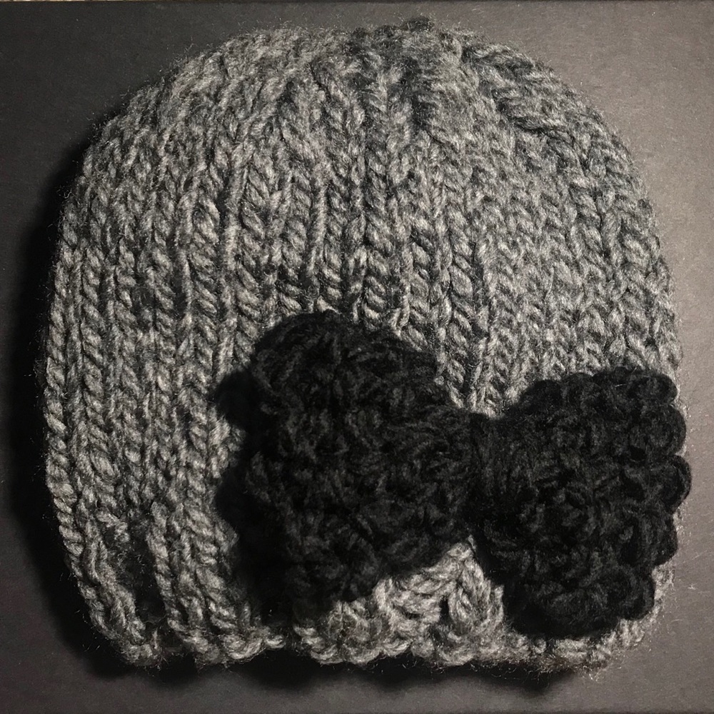 Hand Knit Infant/Toddler Bow Beanie